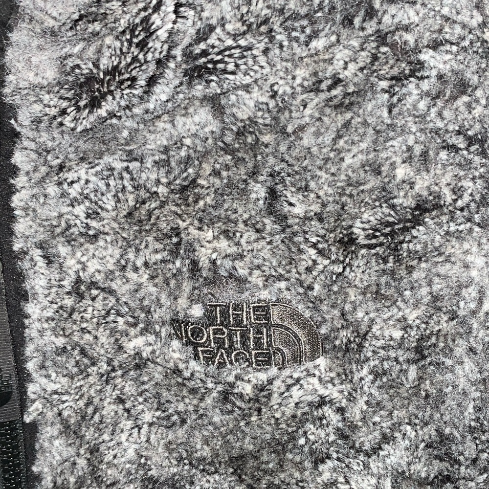 The North Face Kids Reversible Puffer Jacket - Picture 7 of 10
